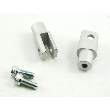 Yamaha FZS 1000 01, přední uložení stupaček.