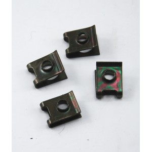 Podložky s matky M6 do kapot, plastů, světel motocyklů.